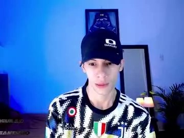 Private santiagocutex on Chaturbate