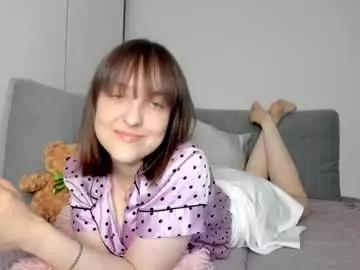 Freechat saphirree on Chaturbate