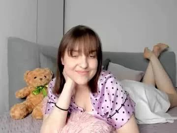 Freechat saphirree on Chaturbate