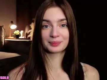 sarakinsly on Chaturbate