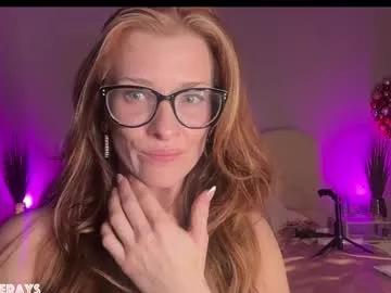 Freechat saraloverays on Chaturbate