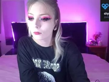 Freechat shysweetrish on Chaturbate