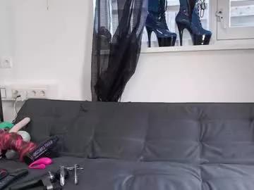 Freechat siswet19 on Chaturbate