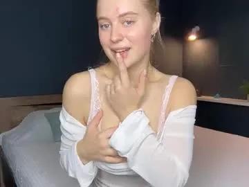skyeveil — GOAL: Show my sweet ass  [85 tokens remaining] Welcome to my room! #feet #blonde #shy #18 #new