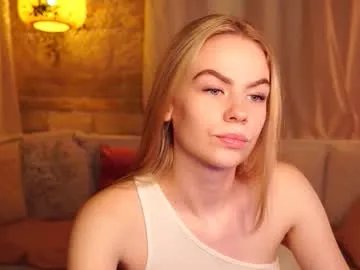 Freechat snowbarbieee on Chaturbate