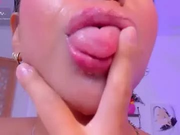 Freechat sophierooy on Chaturbate