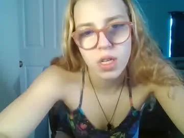tattedhippydip — Freechat on Chaturbate