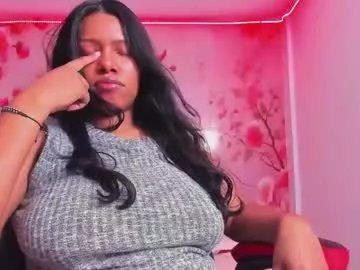 Freechat thais_waldrof on Chaturbate