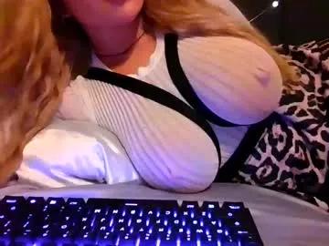 Freechat thepeachprincess on Chaturbate