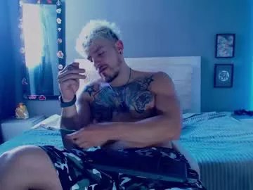 Freechat thomashoward31 on Chaturbate