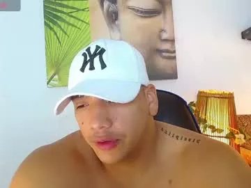 Freechat tom_muscle1 on Chaturbate