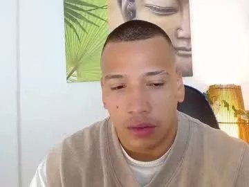 Freechat tom_muscle1 on Chaturbate