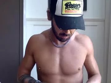 Freechat tylerjamesxxx_ on Chaturbate