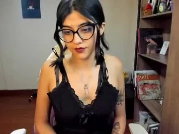 Freechat valerie__sky on Chaturbate