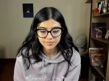 Freechat valerie__sky on Chaturbate