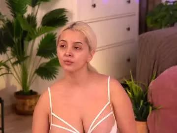 Freechat victoriamorrone on Chaturbate