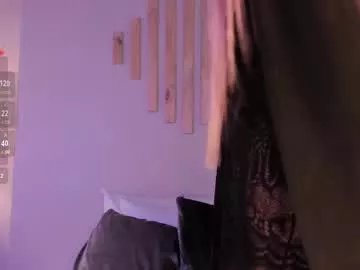 Freechat victorianoah_ on Chaturbate