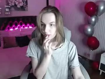 Freechat vikky_moon on Chaturbate