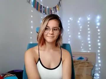 vivianeldreth — GOAL: twist [28 tokens remaining] Welcome to my room! #18 #new #shy #teen #natural