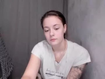 Freechat why_again_me on Chaturbate