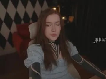 Freechat ynnenbrynn on Chaturbate