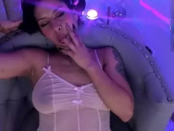 Freechat yourwishisme_val on Chaturbate