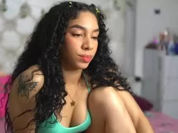 Freechat yuyi_cam on Chaturbate