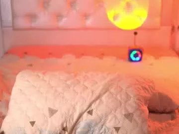 Freechat yuyi_cam on Chaturbate