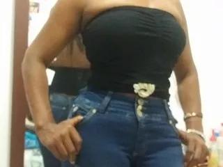 Offline alys19 on Streamate