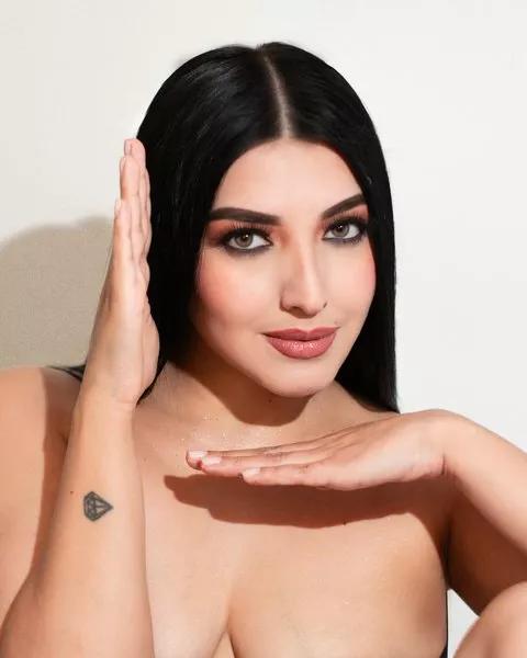 Offline ArianaCortes on Streamate