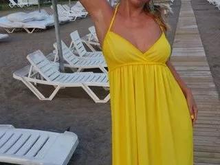 Offline blondeangel_4u2 on Streamate