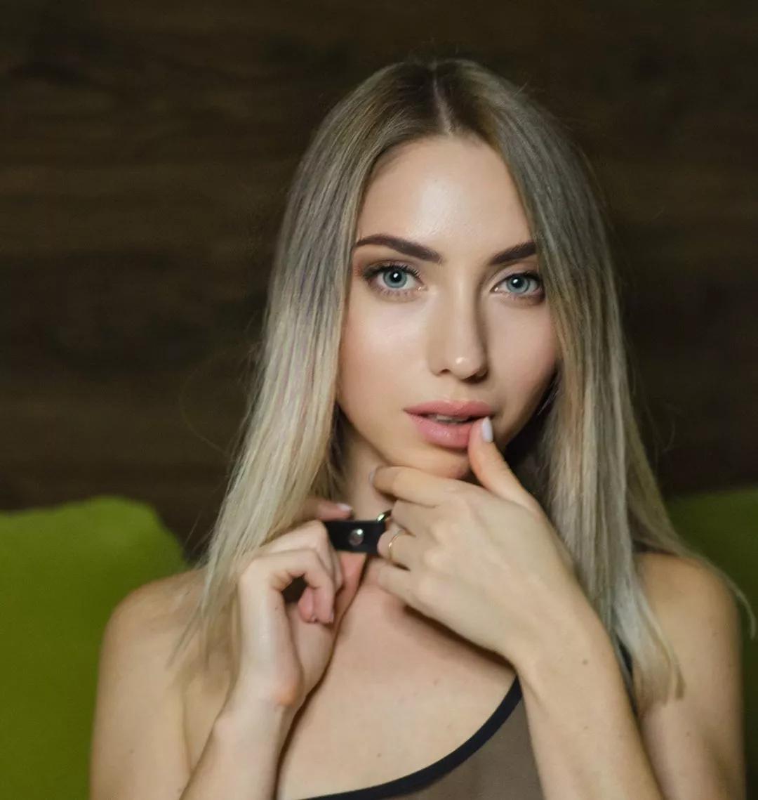 Offline favoritegirlyyx on Streamate