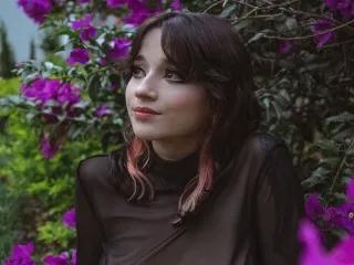 Offline JoanneLabelle on Streamate