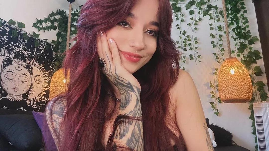 Offline JoanneLabelle on Streamate