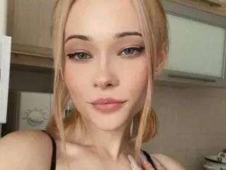 Offline LisaPearly on Streamate