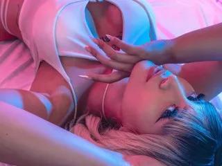 Offline MadissonRey on Streamate