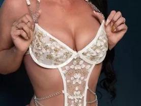 Group NaughtyLeahUK on Streamate