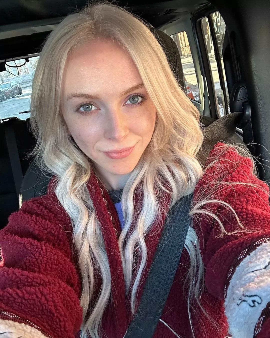 Offline RemiReagan on Streamate