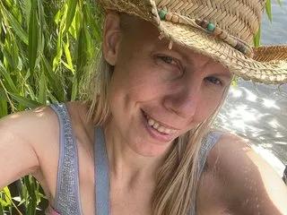 Offline RolePlayingLucy on Streamate