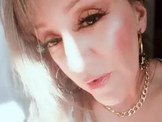 Offline SamyQueen on Streamate