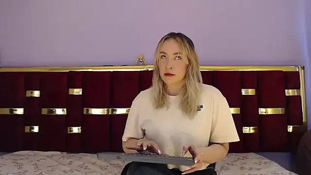 _afrodita23 — I fuck my pussy hard with dildo for 5 mi