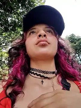 Freechat _Laary_Lily on StripChat