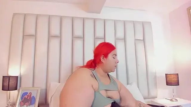 aandreaperez on StripChat