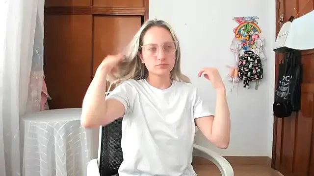 Adele_johnsonn1 on StripChat