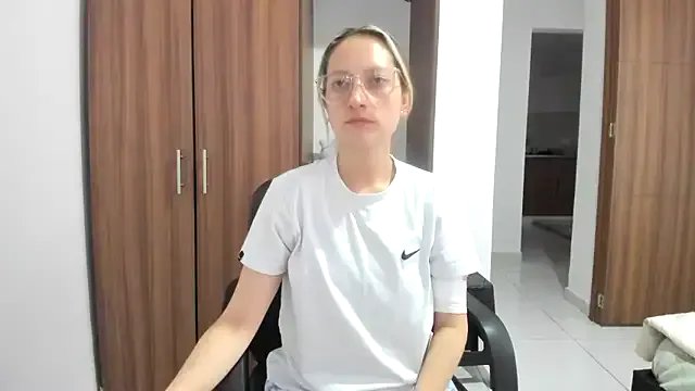 Adele_johnsonn1 on StripChat