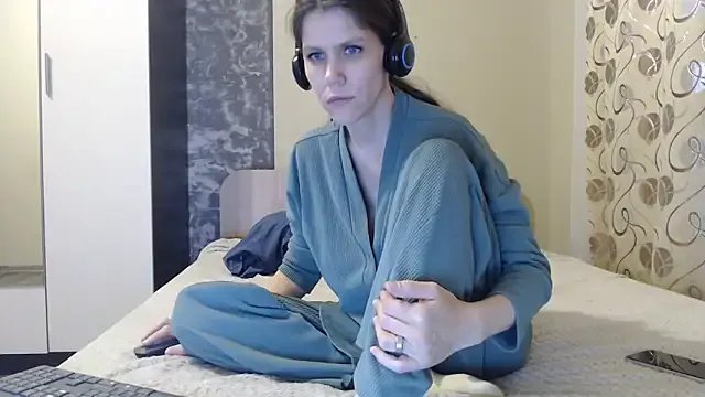 AdeleInfinity on StripChat