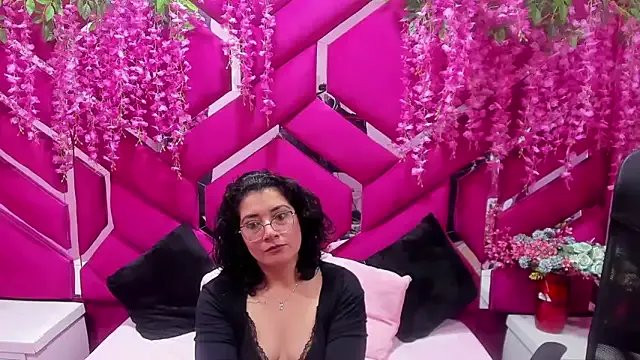 Alexa_Sanz — Freechat on StripChat