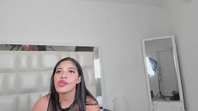 Freechat Alhana_pulido on StripChat