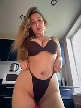 AlinaCum on StripChat