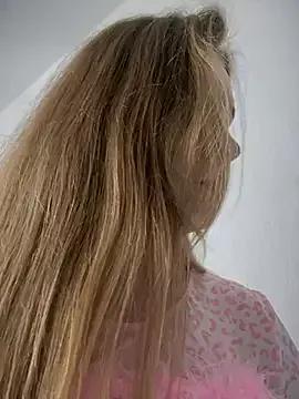 AlinaCum on StripChat